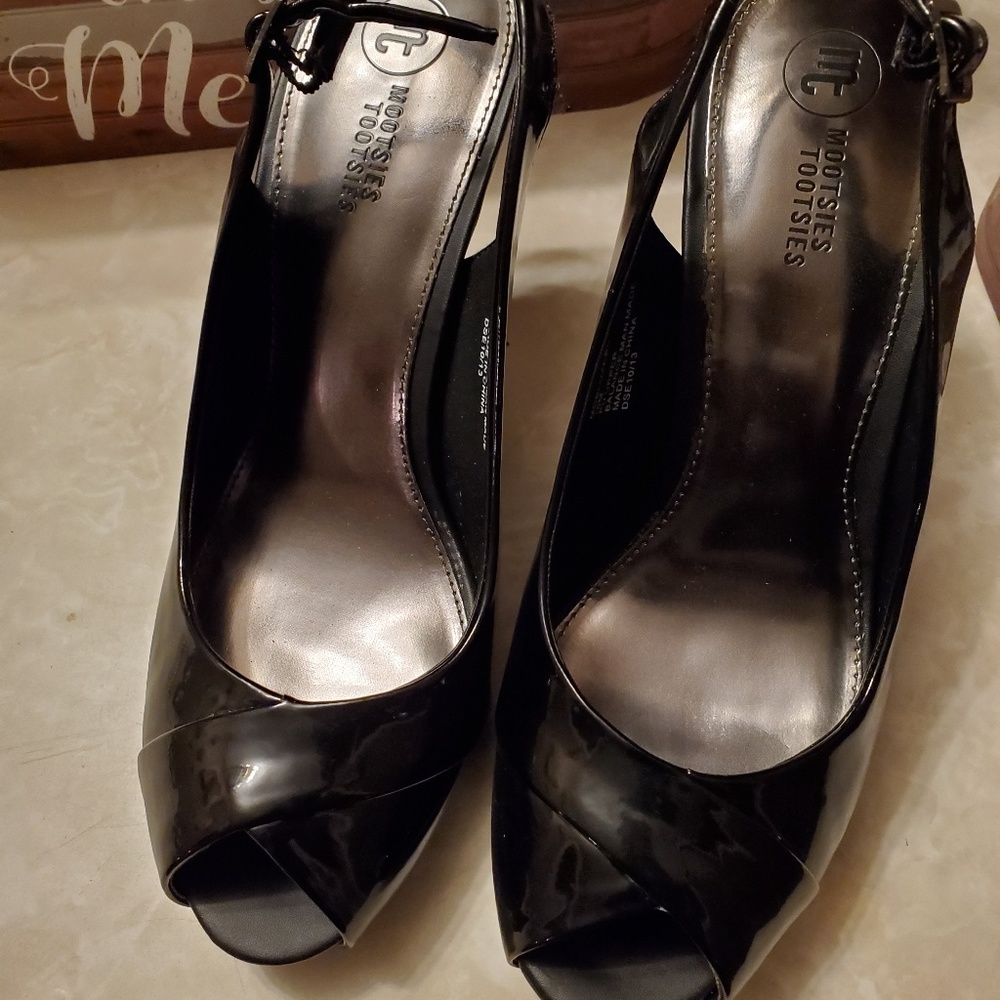 Shoes - Picture 3 of 3